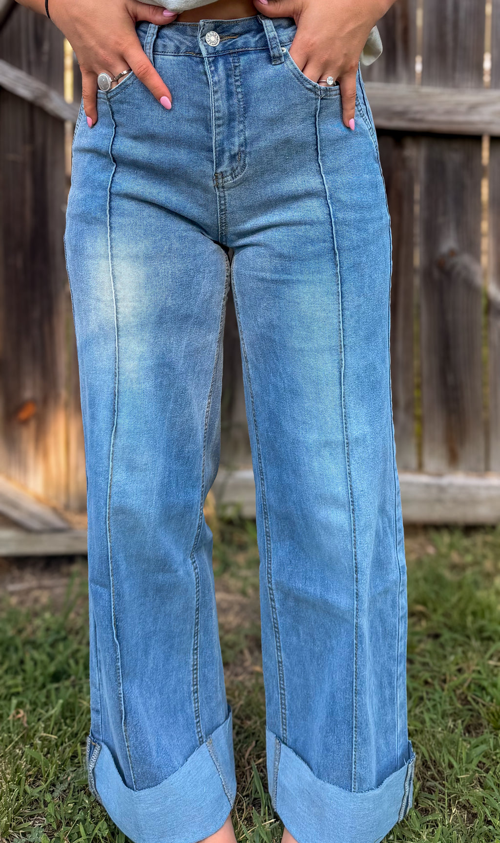 Women Retro Turn-Up Hem Wide-Leg Front Seam Jeans
